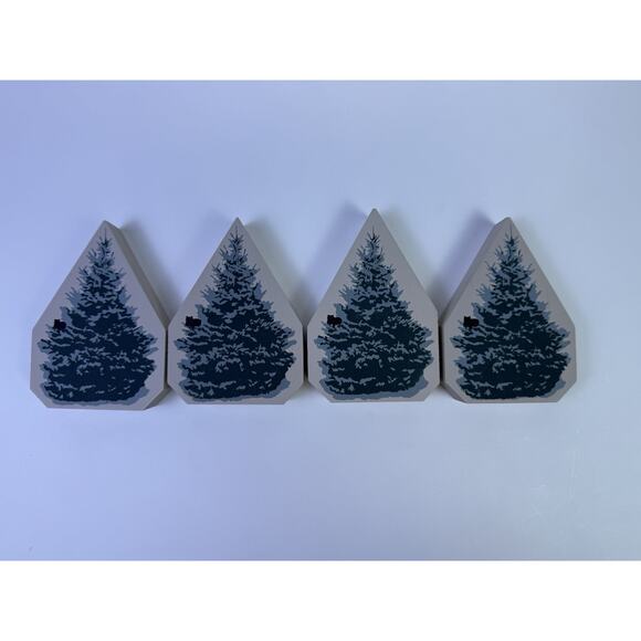 Cat’s Meow Set Of 4 Blue Spruce Wooden Village Accessory Winter Christmas Scene - Picture 1 of 5